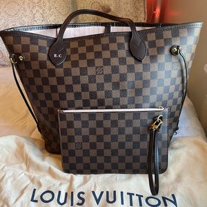 Louis Vuitton Neverfull MM with Wristlet